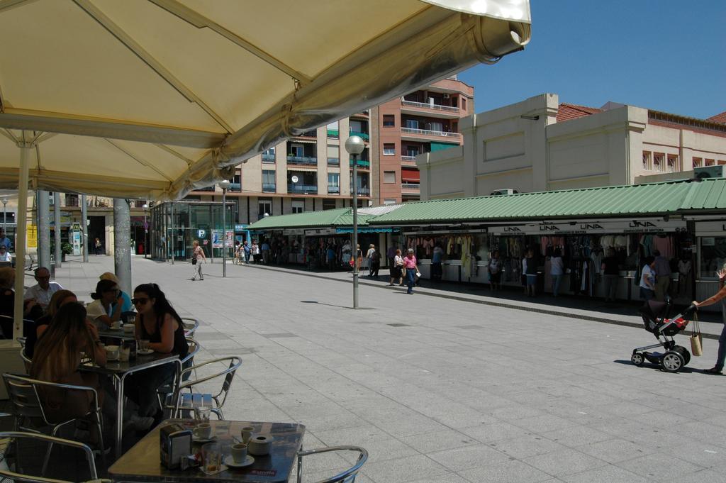 Bcn4Days Apartments L'Hospitalet de Llobregat Dış mekan fotoğraf